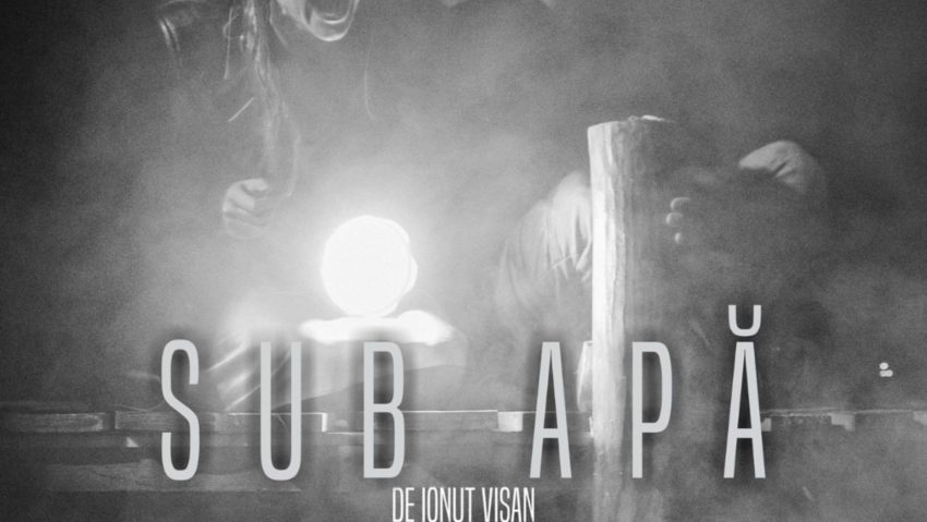 ”Sub apă”, cel mai bun spectacol care a văzut lumina rampei pe scena reșițeană se întoarce în albia sa la Teatrul de Vest, duminică ”Sub apă”, cel mai bun spectacol care a văzut lumina rampei pe scena reșițeană se întoarce în albia sa la Teatrul de Vest, duminică