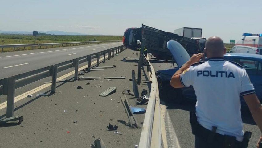 Accident rutier pe Autostrada A1, sensul Timișoara – Margina: trafic blocat și deviat prin nodul rutier de la km 475 Accident rutier pe Autostrada A1, sensul Timișoara – Margina: trafic blocat și deviat prin nodul rutier de la km 475