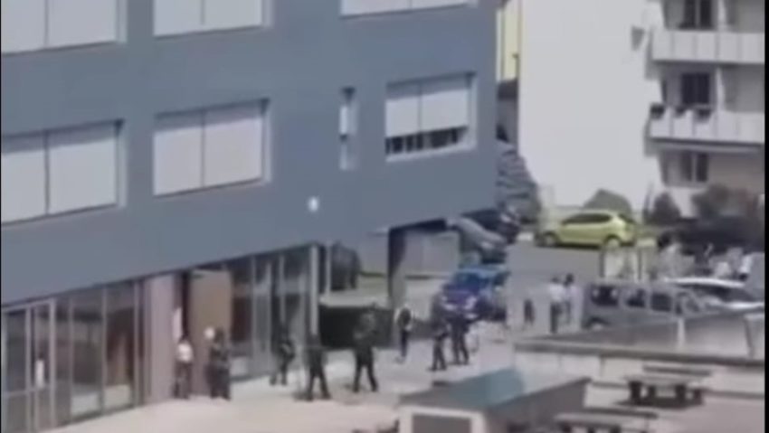 Mai multe persoane au fost ucise într-o școală din orașul austriac Graz, marți, potrivit autorităților Mai multe persoane au fost ucise într-o școală din orașul austriac Graz, marți, potrivit autorităților