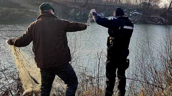 Amenzi de peste 60.000 de lei pentru braconaj și acces ilegal cu ATV-uri în Parcul Natural Lunca Mureșului