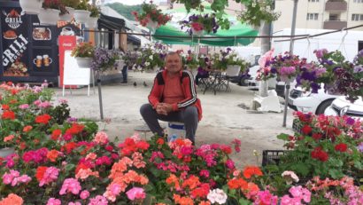 Flori în loc de legume: Schimbare de direcție în agricultura din Caraș-Severin. Află aici povestea lui Ionel Ianca, producător din Fârliug
