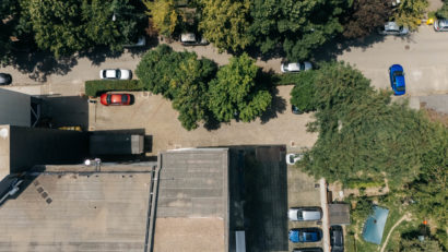Un nou parc prinde viață în Timișoara: teren viran din zona Cetății, transformat cu sprijin privat