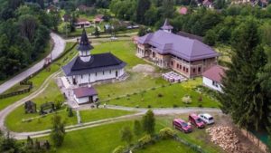 Hramul Mănăstirii „Nașterea Sfântului Ioan Botezătorul” din Poiana Mărului – 23-24 iunie 2025