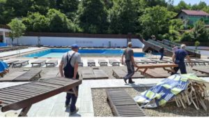 Au început lucrările de amenajare pentru redeschiderea ștrandului cu apă sărată de la Praid