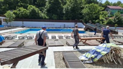 Au început lucrările de amenajare pentru redeschiderea ștrandului cu apă sărată de la Praid