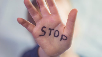 Tot mai mulți copii, victime ale abuzului și neglijenței în Timiș. DGASPC: „Cazurile de plasament în regim de urgență au crescut”