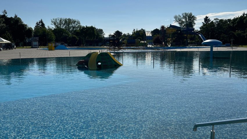 Sezon estival 2025 deschis la Ștrandul Neptun din Arad Sezon estival 2025 deschis la Ștrandul Neptun din Arad