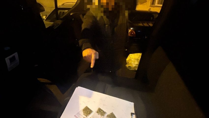 Jandarmii din Timișoara, în acțiune: substanțe suspecte descoperite asupra a 6 persoane în timpul patrulării Jandarmii din Timișoara, în acțiune: substanțe suspecte descoperite asupra a 6 persoane în timpul patrulării