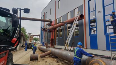 Retehnologizarea CET Hidrocarburi Arad: patru cazane noi racordate la gaz. Se întrerupe temporar furnizarea apei calde