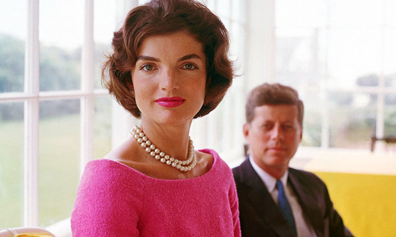 Jacqueline Lee Bouvier Kennedy Onassis, a treia cea mai tânără Primă Doamnă din istoria S.U.A.- 96 de ani de la naștere Jacqueline Lee Bouvier Kennedy Onassis, a treia cea mai tânără Primă Doamnă din istoria S.U.A.- 96 de ani de la naștere