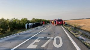 Trafic blocat temporar la Remetea Mare în urma unui accident mortal