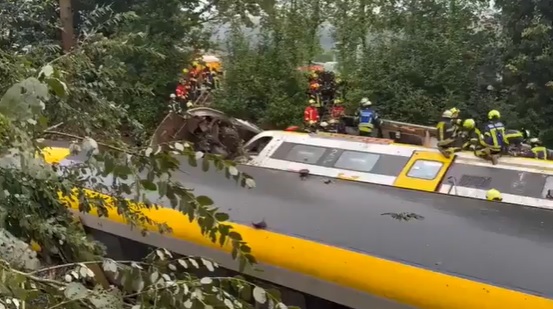 Tragedie feroviară în Germania: 3 morți și 50 de răniți