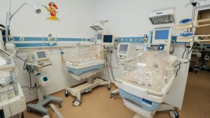După 8 luni de pauză, Maternitatea Odobescu din Timișoara şi-a reluat activitatea într-un spațiu modern şi sigur