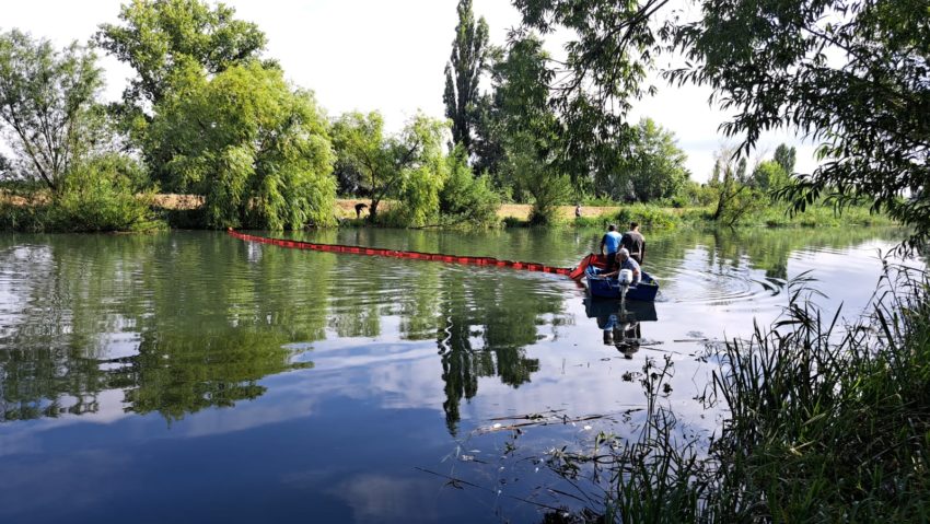 Control de urgenţă la AQUATIM după fenomenele extreme şi poluarea râului Bega Control de urgenţă la AQUATIM după fenomenele extreme şi poluarea râului Bega