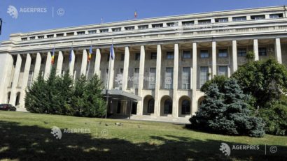 Personalul Cancelariei prim-ministrului, redus cu 40%; măsura aduce o economie de 850.000 de lei/lună