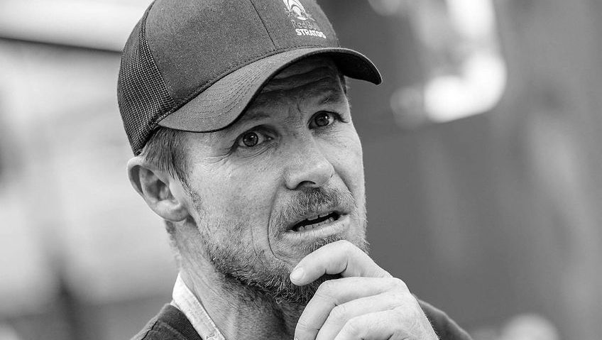 Felix Baumgartner, sportivul care a sărit din stratosferă devenind primul om care a depășit viteza sunetului în cădere liberă, a murit într-un accident de parapantă Felix Baumgartner, sportivul care a sărit din stratosferă devenind primul om care a depășit viteza sunetului în cădere liberă, a murit într-un accident de parapantă
