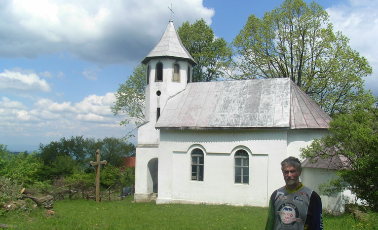 Lindenfeld, satul-fantomă din Banat cu o biserică recondiționată, dar fără locuitori Lindenfeld, satul-fantomă din Banat cu o biserică recondiționată, dar fără locuitori