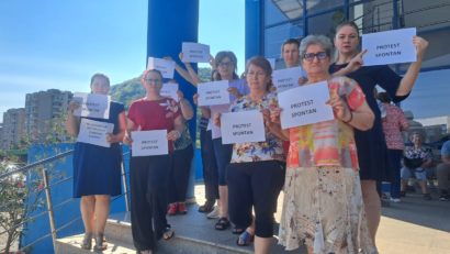 Proteste la Casa Județeană de Pensii Caraș-Severin