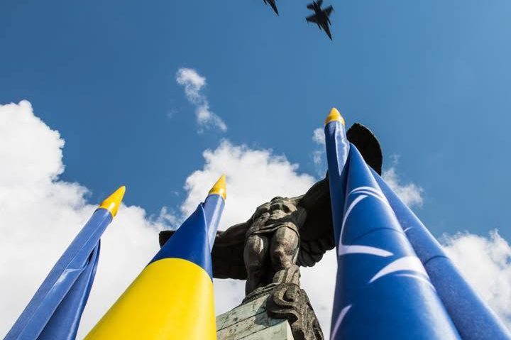 Ceremonie militară și religioasă de Ziua Aviației Române și a Forțelor Aeriene, la Monumentul Eroilor Aerului Ceremonie militară și religioasă de Ziua Aviației Române și a Forțelor Aeriene, la Monumentul Eroilor Aerului