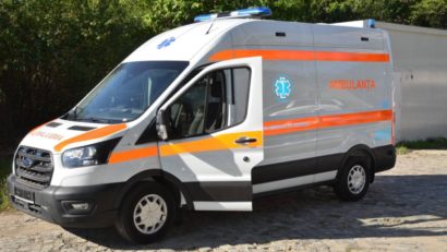 Ambulanță modernă, achiziționată pentru Caransebeș cu sprijin parlamentar și fonduri locale