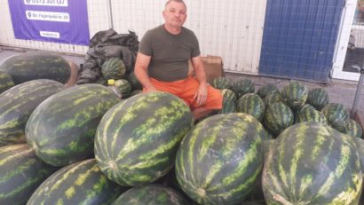 Ionel Ianca din Fârliug, producător local de lubeniță, varză, ardei și flori – trei decenii de tradiție și prospețime în Piața Sud din Reșița