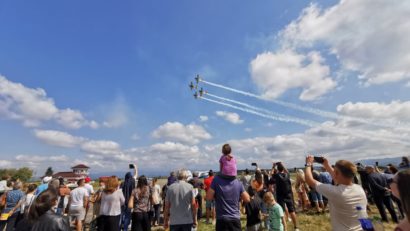 Mii de spectatori la Caransebeș Airshow 2025