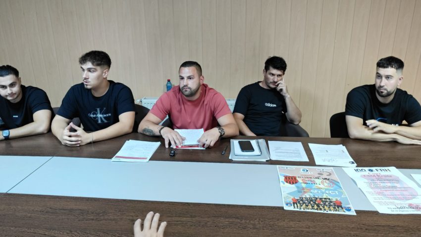 Mai are vreo șansă echipa de handbal CSM Reșița? Jucătorii rossoneri încă speră la o minune