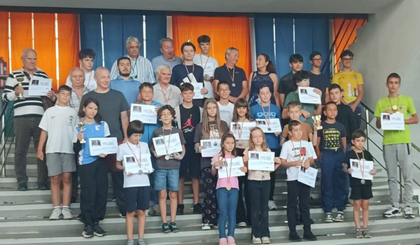 Alexandru David Korcsek a câștigat turneul aniversar de șah “Horia Irimia-64” Alexandru David Korcsek a câștigat turneul aniversar de șah “Horia Irimia-64”