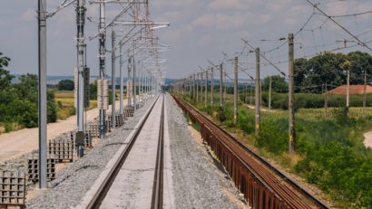 Circulație feroviară temporar oprită pe relația Timișoara Est – Ronaț Triaj, după o defecțiune la linia de contact