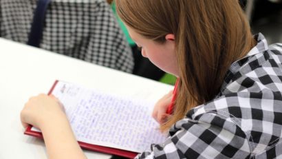 Timișoara celebrează Ziua Limbii Române prin „Marea Dictare” – concurs scris de mână cu premii atractive