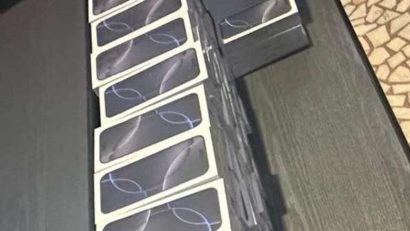 Telefoane mobile contrafăcute la frontiera României! Valoarea de inventar: 3.074.000 de lei