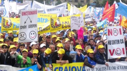 Funcţionarii din Caraș-Severin se alătură protestului național împotriva Guvernului