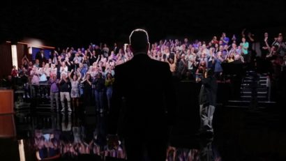 Emisiunea „Jimmy Kimmel Live!” revine pe postul ABC, marți, după ce Disney a anulat suspendarea
