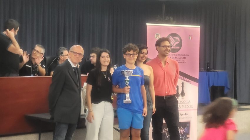 Şahistul reşiţean Tudor Borcheş, pe prima treaptă a podiumului în Italia!