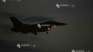 MApN: Două aeronave de luptă F16 din Baza 86 Aeriană Feteşti au decolat sâmbătă seară pentru monitorizarea situatiei aeriene la graniţa cu Ucraina. Forţele Aeriene au interceptat o dronă în spaţiul aerian naţional