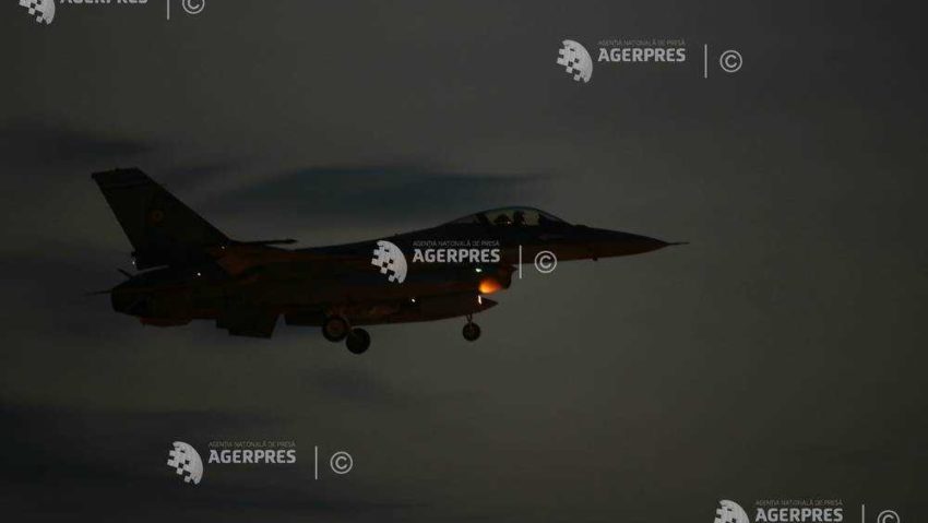 MApN: Două aeronave de luptă F16 din Baza 86 Aeriană Feteşti au decolat sâmbătă seară pentru monitorizarea situatiei aeriene la graniţa cu Ucraina. Forţele Aeriene au interceptat o dronă în spaţiul aerian naţional MApN: Două aeronave de luptă F16 din Baza 86 Aeriană Feteşti au decolat sâmbătă seară pentru monitorizarea situatiei aeriene la graniţa cu Ucraina. Forţele Aeriene au interceptat o dronă în spaţiul aerian naţional