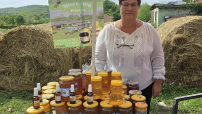 Mierea de oțetar – un dar rar al naturii din Caraș-Severin