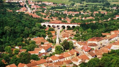 Reabilitarea centrului vechi din Oravița: primăria vrea să redea farmecul istoric al orașului