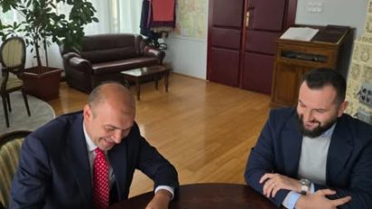 A fost semnat contractul pentru Centrul de Îngrijiri Paliative din Caransebeș
