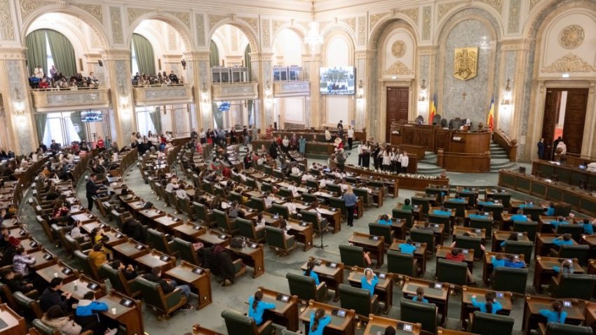 Moțiunea simplă împotriva ministrului Educației, Daniel David, a fost respinsă în Senat Moțiunea simplă împotriva ministrului Educației, Daniel David, a fost respinsă în Senat