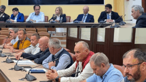 Sindicaliștii și parlamentarii cărășeni, în ședință de dialog social