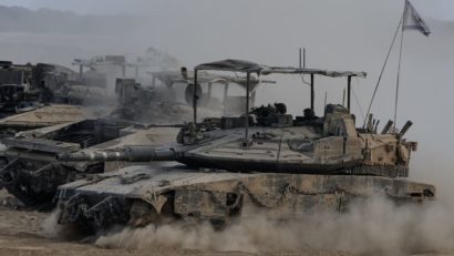 Presă: Ofensiva terestră israeliană în oraşul Gaza a început. Armata atacă oraşul cu avioane de luptă, artilerie, tancuri şi drone