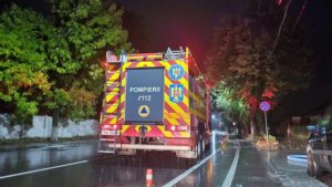 IGSU: Șapte județe și Capitala – afectate de fenomenele hidrometeorologice; manevrele în Portul Midia – suspendate