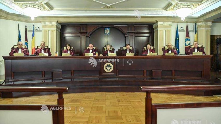 CCR declară neconstituţională Legea pensiilor magistraţilor