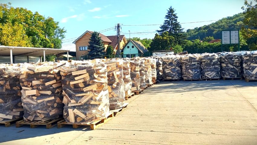 Lemn de foc direct de la Romsilva – acum disponibil și online