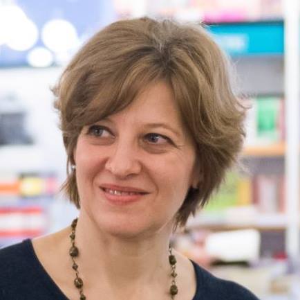 Oana Gheorghiu, numită viceprim-ministru al României, depune jurământul joi