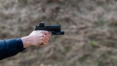 ATENȚIONARE PUBLICĂ: Trageri cu muniție de război în poligonul Jandarmeriei Caraș-Severin