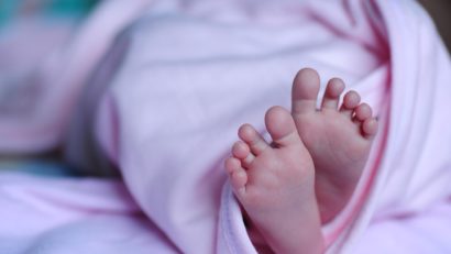 Înscrierile în Programul național de susținere a natalității încep pe 20 octombrie