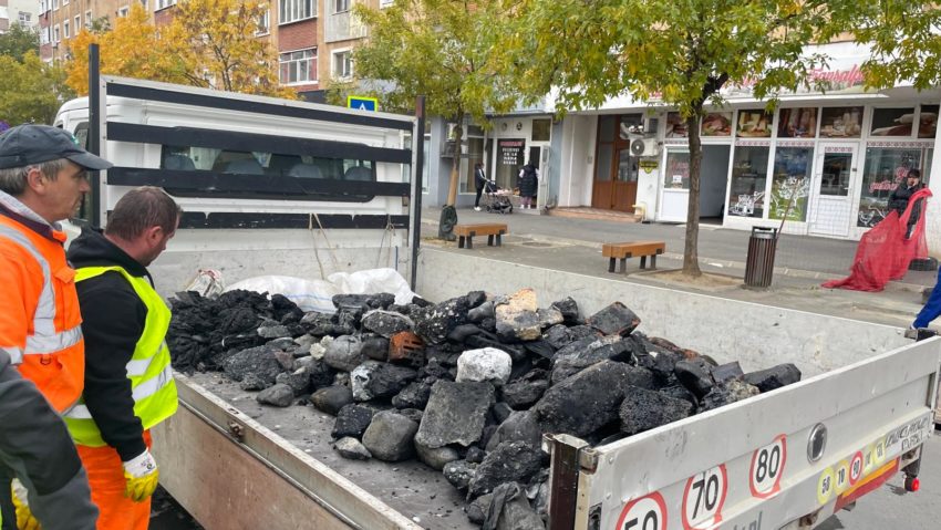 Canalizarea Reșiței este plină de bolovani. AQUACARAȘ face curat! Canalizarea Reșiței este plină de bolovani. AQUACARAȘ face curat!