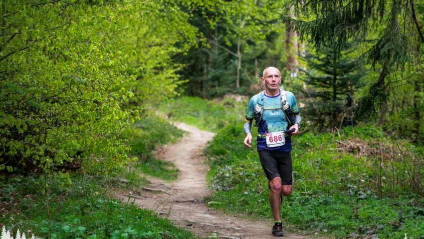 AlerGând la Pădure – povestea unui proiect care a unit natura, sportul și comunitatea din Banatul Montan